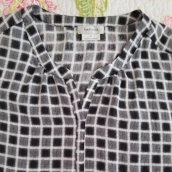 Basic Top - Picture 3 of 5